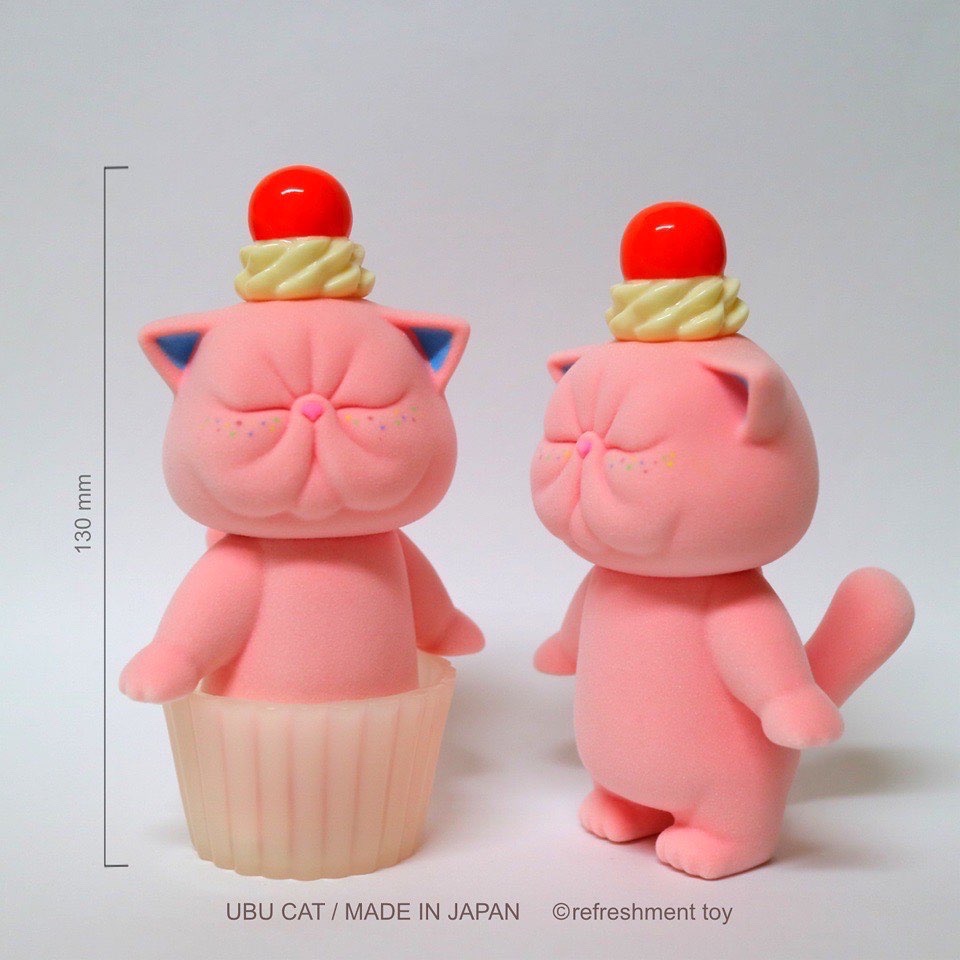 sleeping kawaii pink cat cupcake